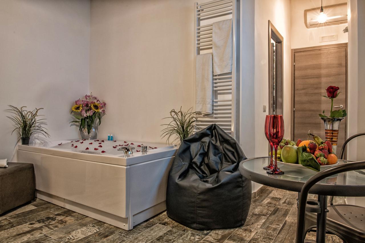 Starhome Navona * Rom