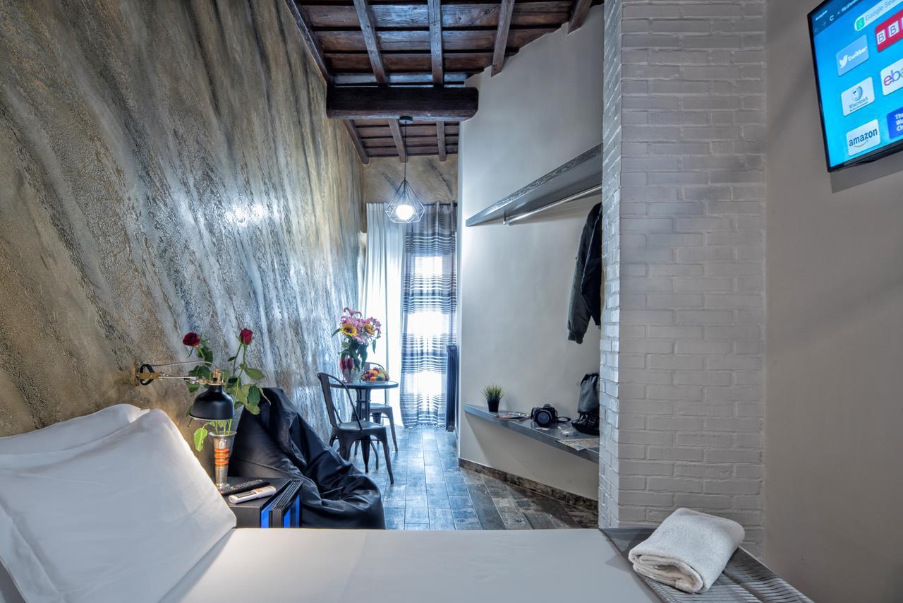 Starhome Navona * Rom